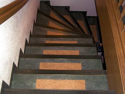 Treppe mit textiler Beschichtung